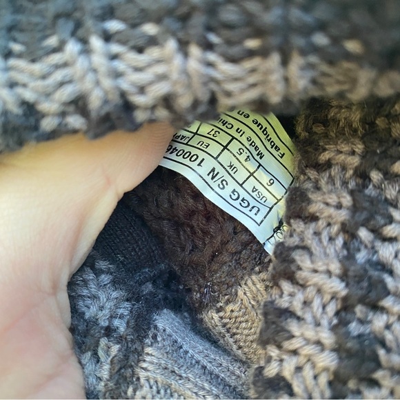 Ugg Australia Leland Cable Knit Boots With Buttons Size 6 Black - Picture 5 of 7